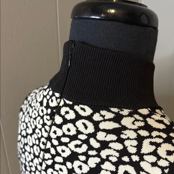 B6 MICHAEL Michael Kors Women’s XS Monochrome Patterned Midi Peplum Dress - Picture 5 of 7